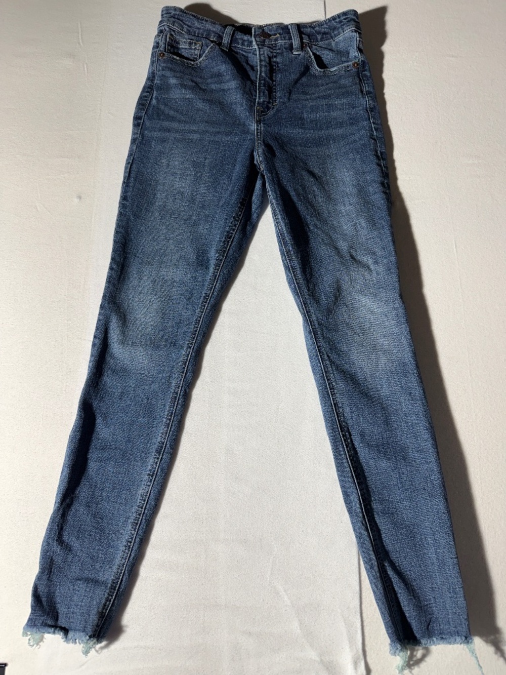 Lucky Brand Bridgette Skinny Jeans Women’s Size 6/28 Medium Wash Raw Hem